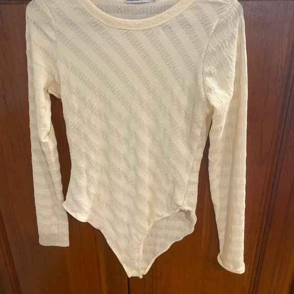 Lot of 2 bodysuits - Picture 1 of 6